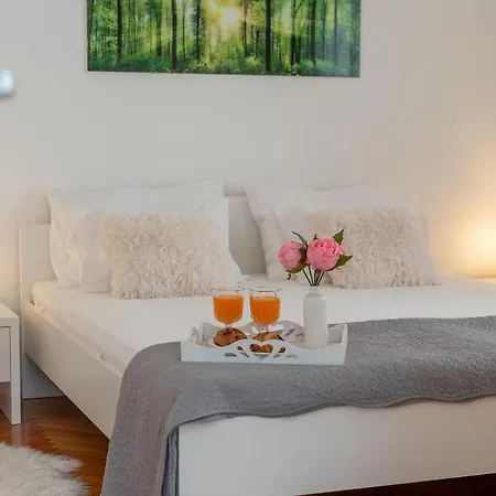 Tragos Apartman Trogir